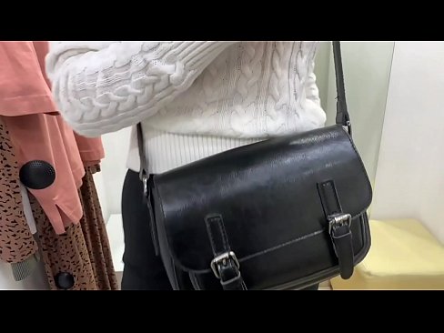 ❤️ Masturbasi umum tina jalang ngora FeralBerry sareng dildo di kamar pas ️❌ porno keras dina su.bassaniluigi.ru ☑